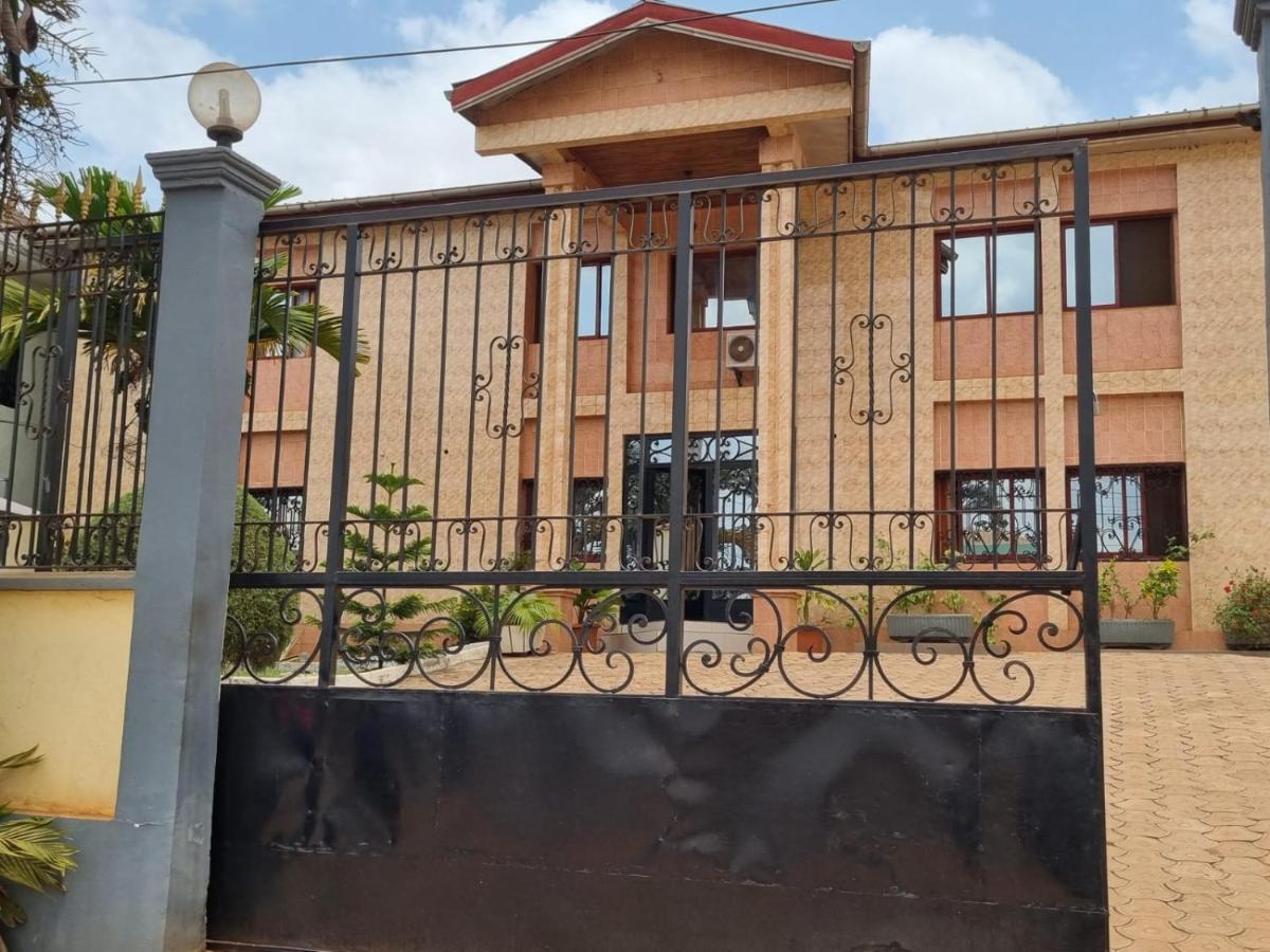 Appart Hotel Mireille Yaoundé Eksteriør billede